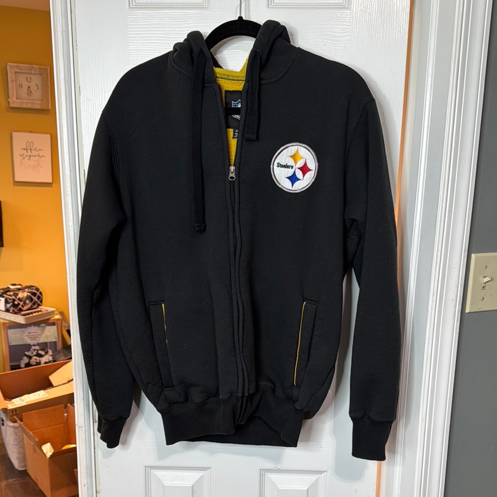 Pittsburgh SteelersNFL Team Hoodie with full zipper. Never worn.